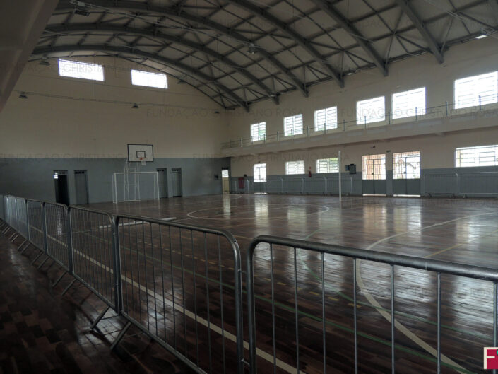Interior do Ginásio de Esportes Duque de Caxias, em Piquete, SP.