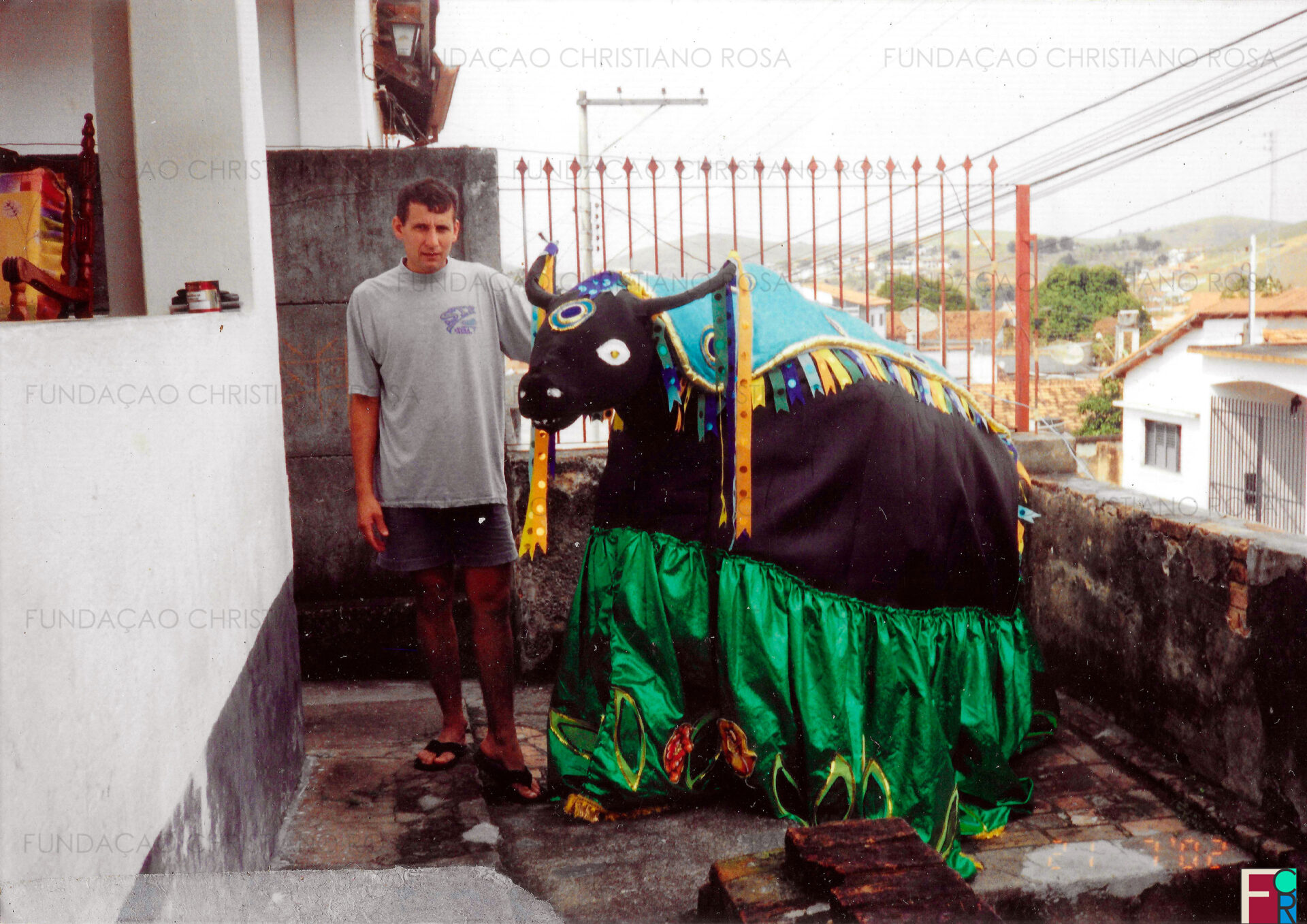 Anderson "Sugala" Di Marqui e Boi de Carnaval em Piquete, SP.