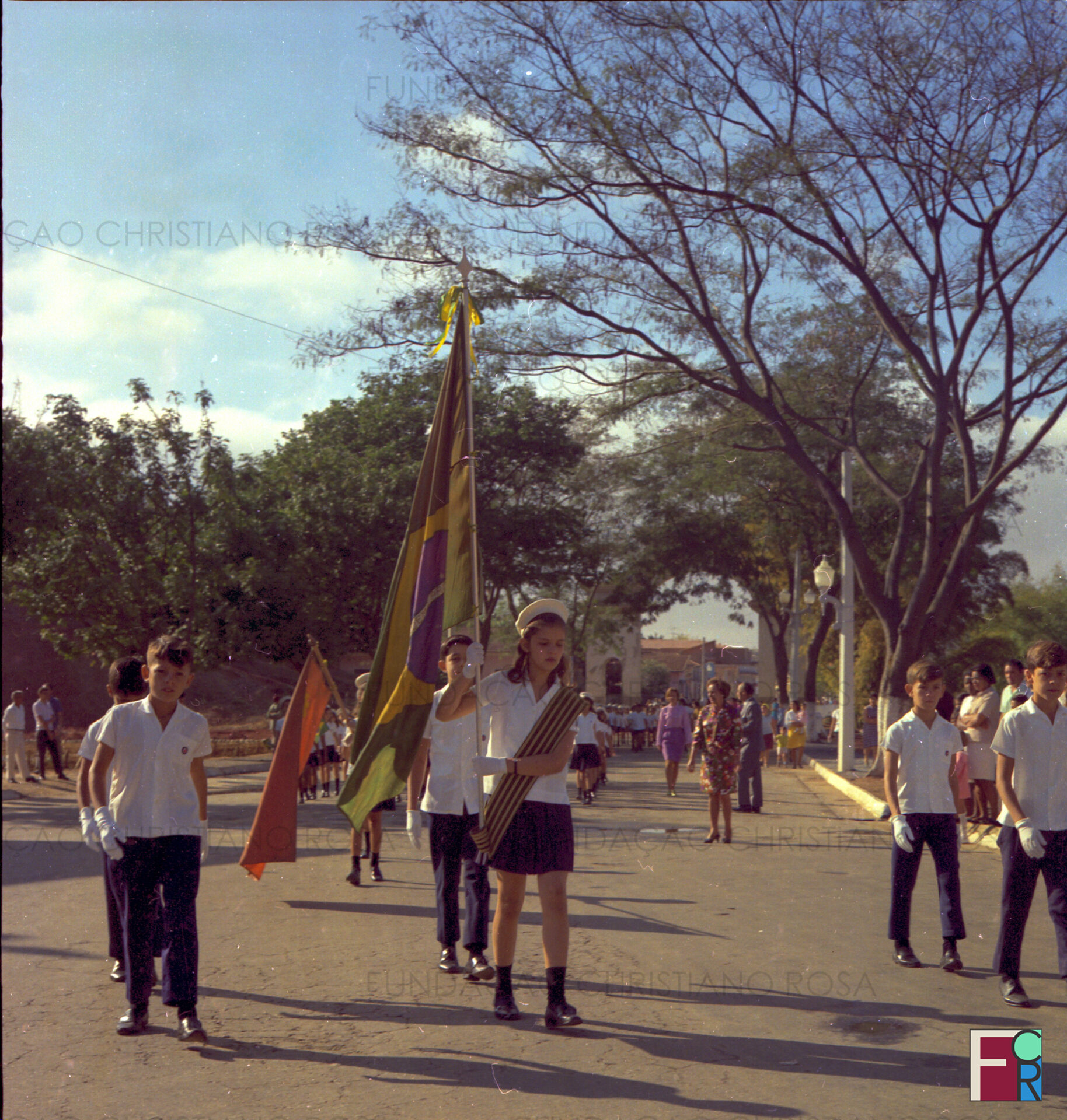Desfile de 7 de Setembro na Praça Duque de Caxias, em Piquete, SP. Foto de Dogmar Brasilino.