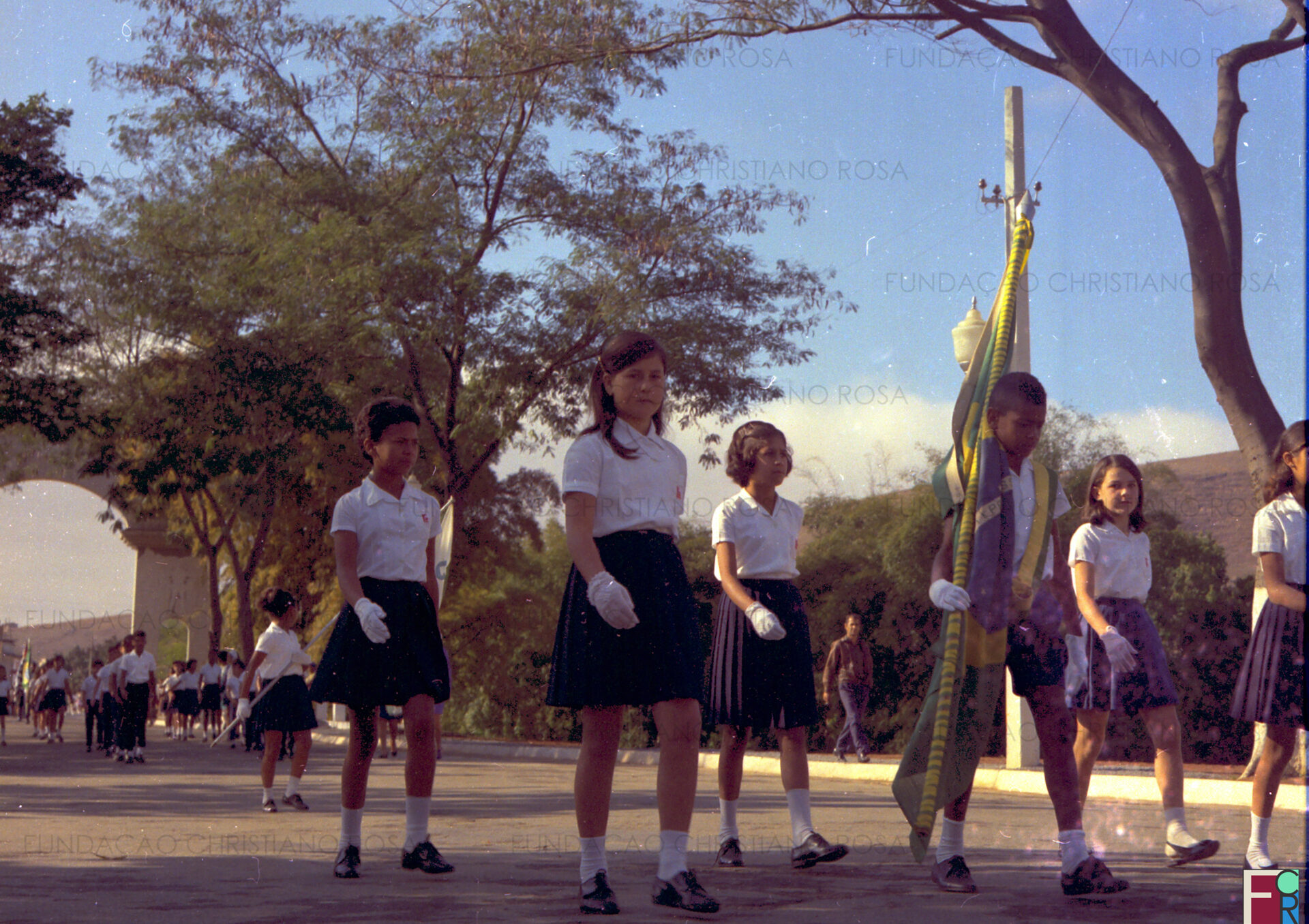 Desfile de 7 de Setembro na Praça Duque de Caxias, em Piquete, SP. Foto de Dogmar Brasilino.