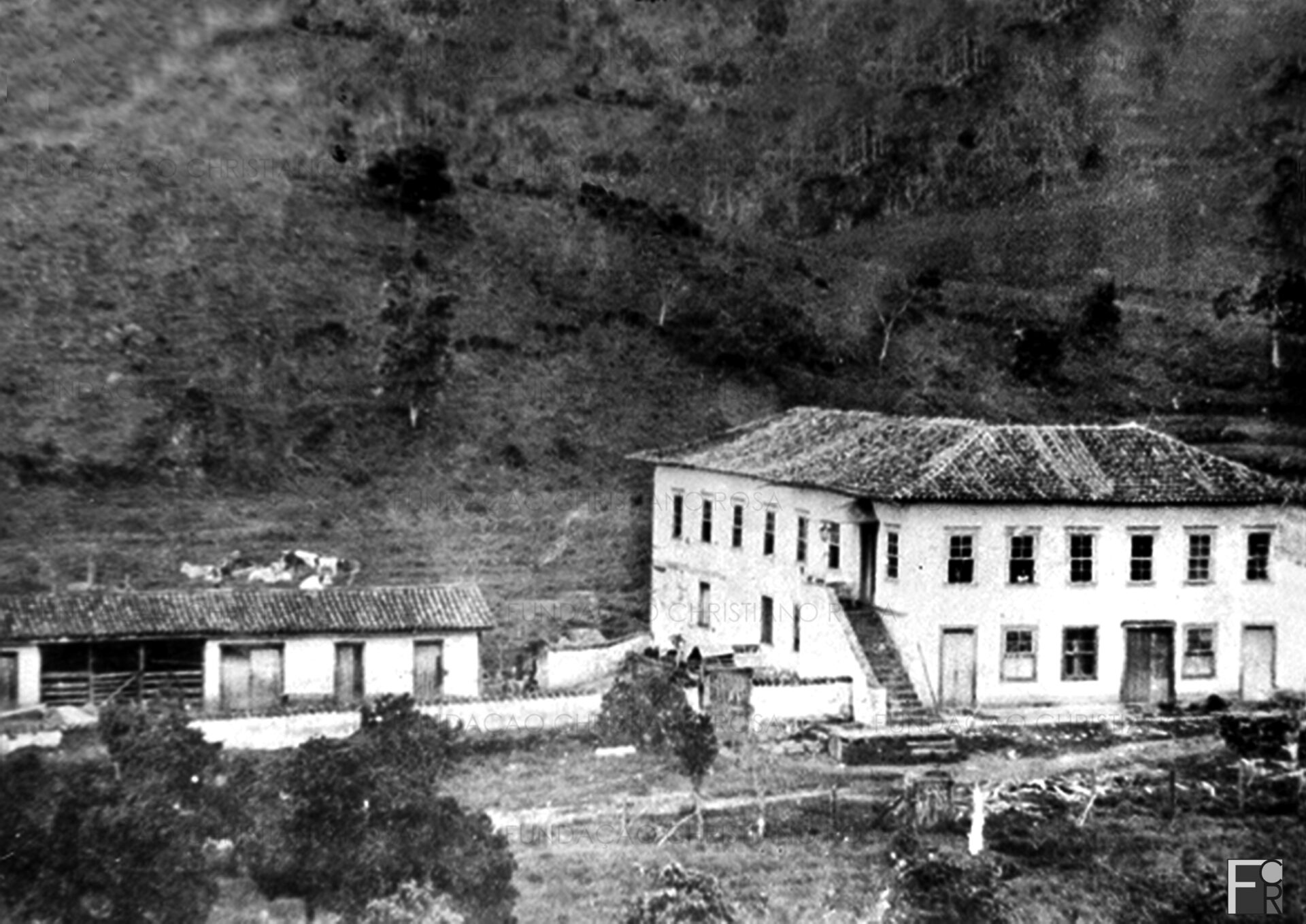 Fazenda São José, antiga Santa Eulália. Foi formada pelo Dr. Antônio Rodrigues de Azevedo Ferreira, o Barão de Santa Eulália, no século XIX. Seu último proprietário foi a Capitão José Monteiro de Brito. A sede da fazenda localizava-se próximo de onde hoje está a igreja de São Benedito.