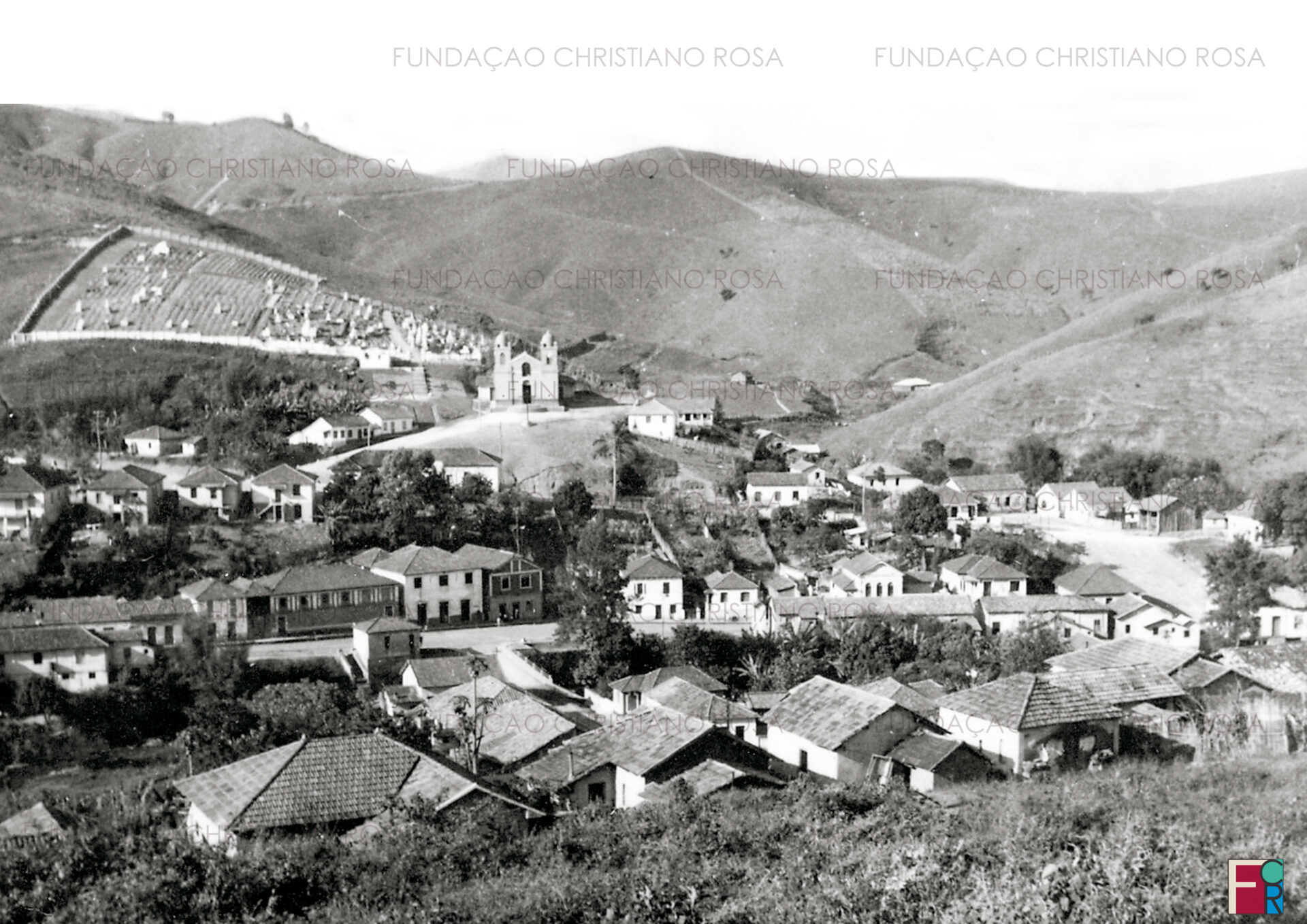 Piquete, na década de 1940. Vista a partir do Alto do Santo Cruzeiro.