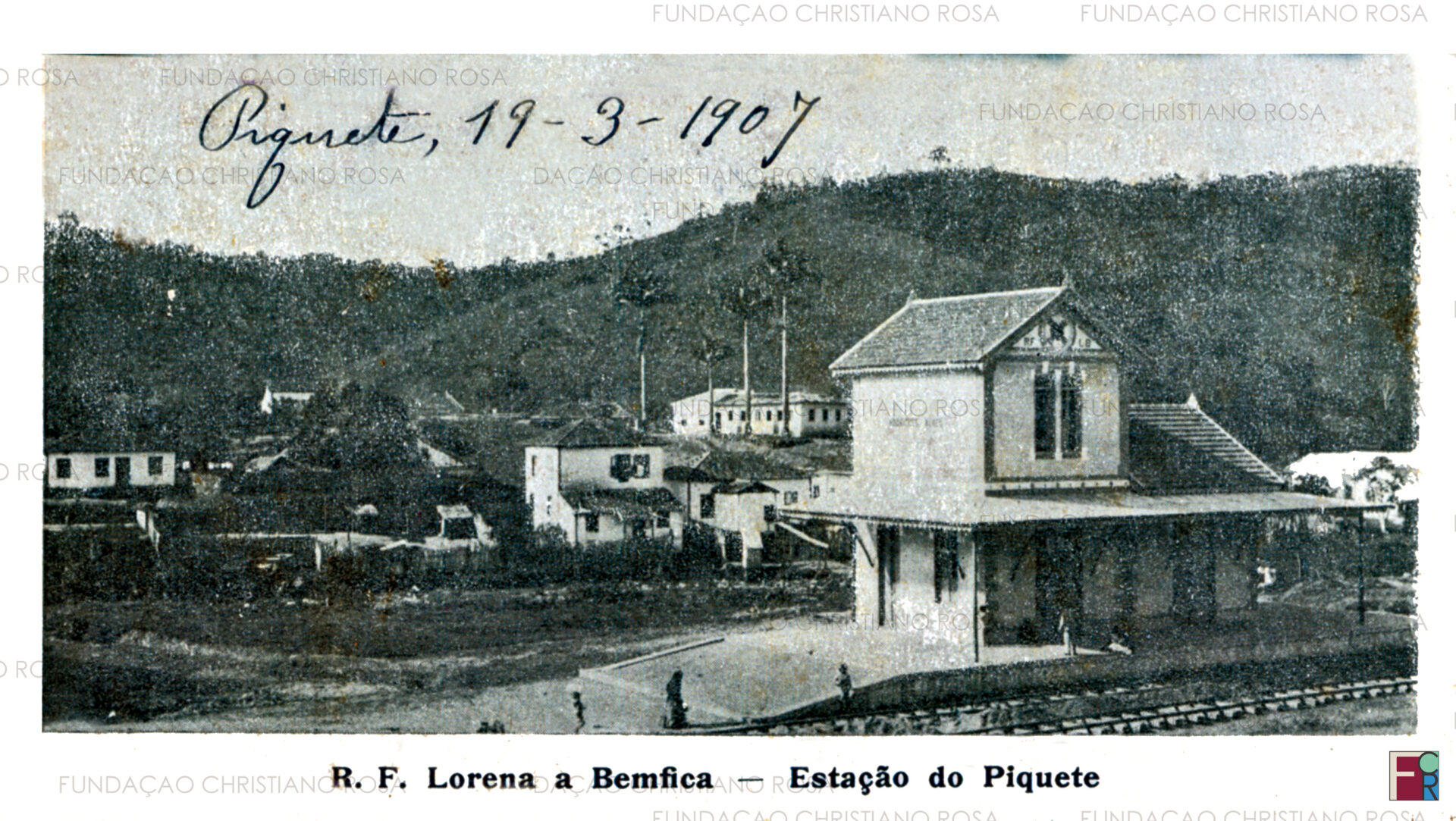 Cartão postal da inauguração da Estação Ferroviária Rodrigues Alves, em Piquete, SP.