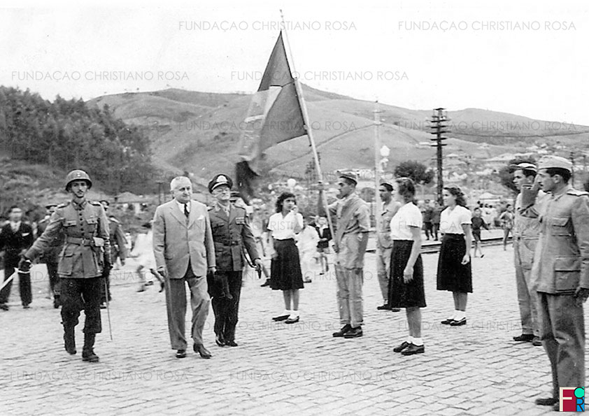 O Presidente Dutra chega à Vila da Estrela, em 28/08/1948, após inauguração do Hospital da FPV.