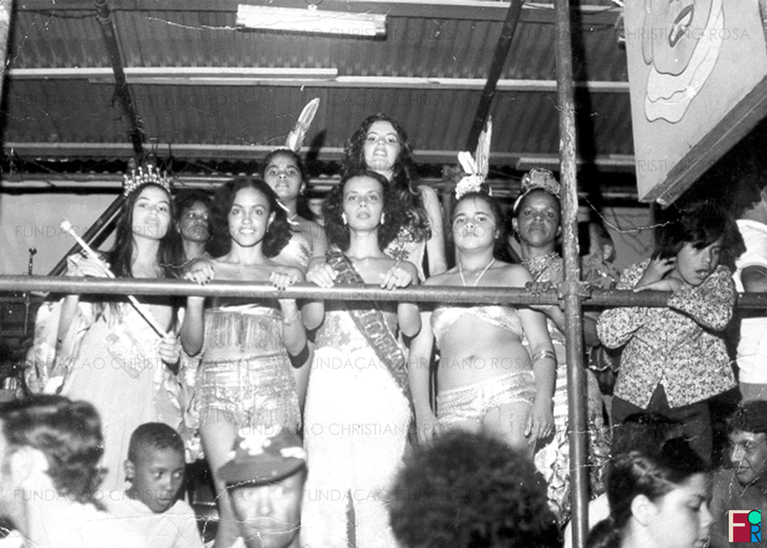 Rainhas e princesas de Carnaval na década de 1980, em Piquete, SP.