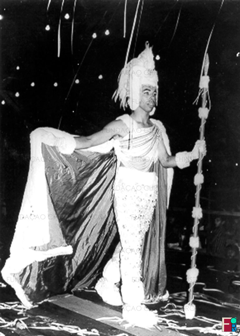 Concurso de fantasias de Carnaval da década de 1960, em Piquete, SP.