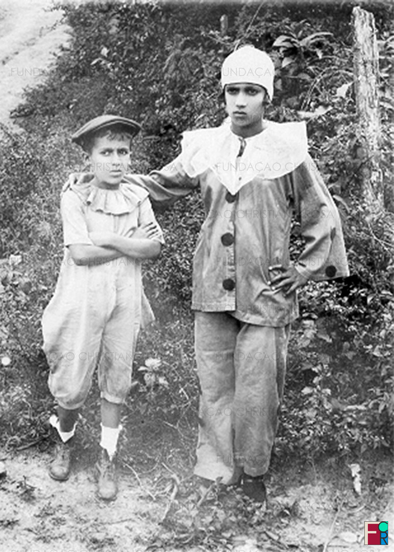 Lucas e Maria Lucas, em foto do Carnaval da década de 1920, em Piquete, SP.