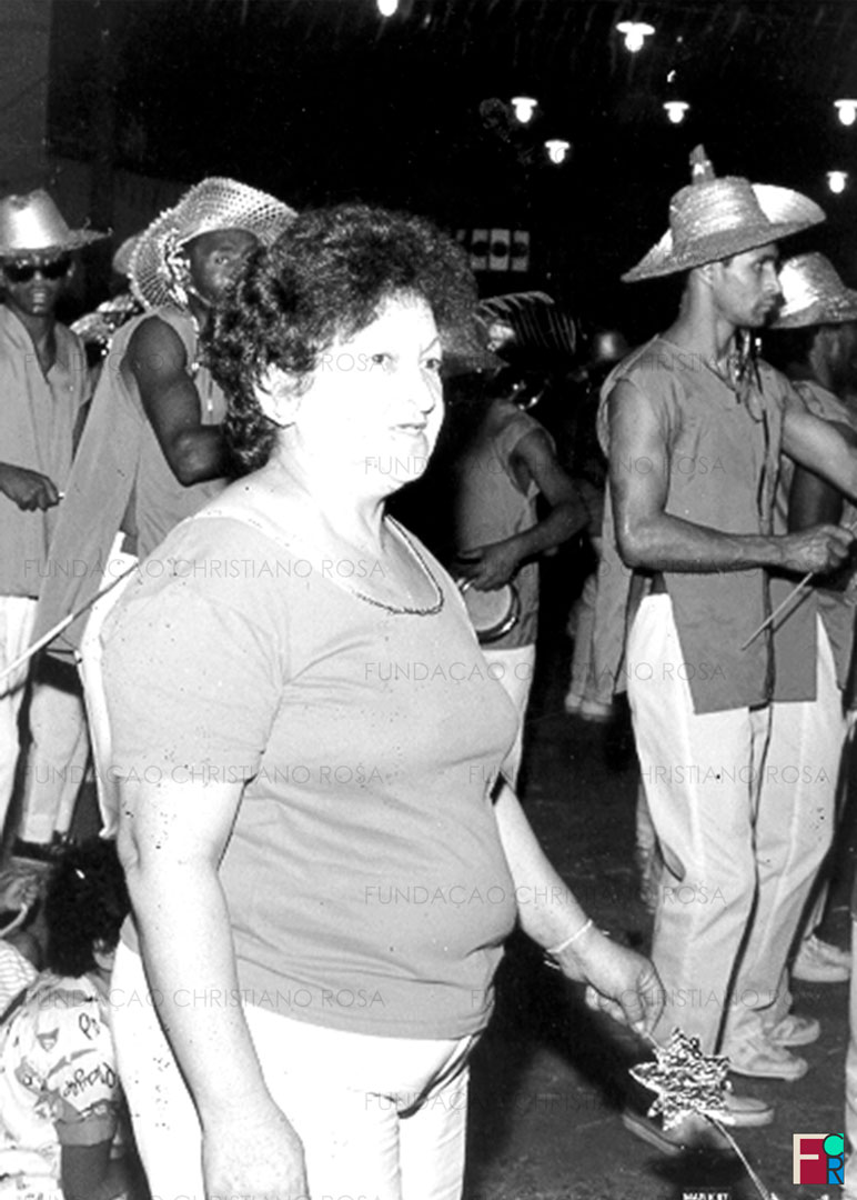 A carnavalesca Belzinha em desfile de Carnaval, em Piquete, SP.