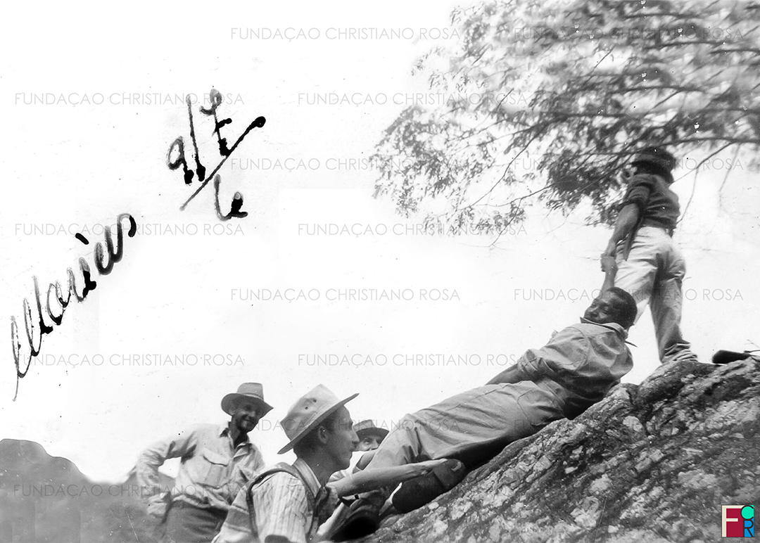 Grupo que subiu o Pico dos Marins em 9 de julho de 1946.