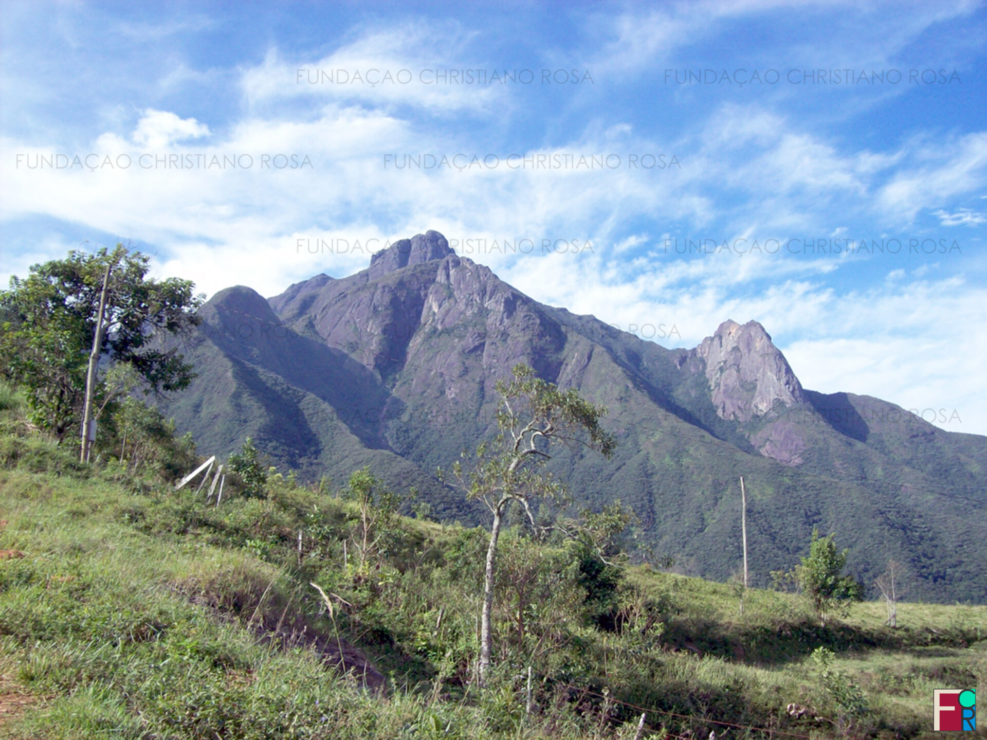 Pico dos Marins, localizado na Serra da Mantiqueira em trecho do município de Piquete, SP.