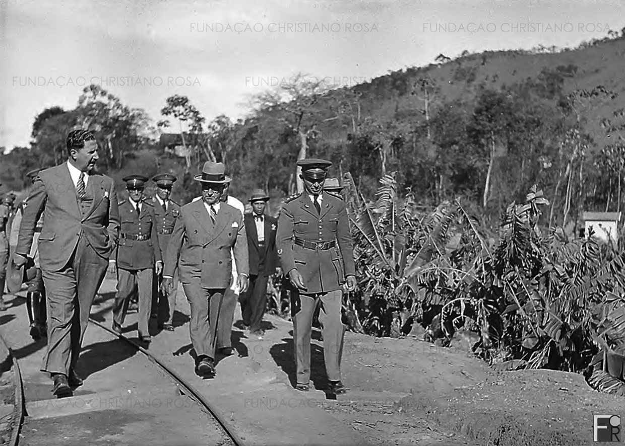 Getúlio Vargas, então Presidente da República, em visita a Piquete em 1939
