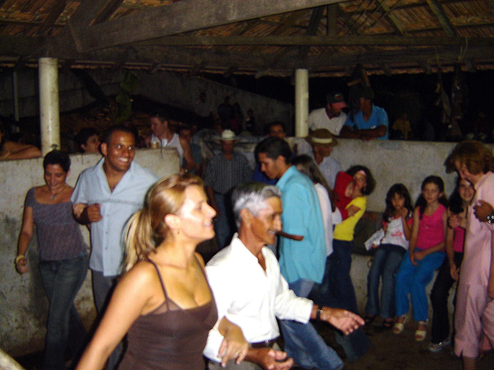 Encerramento de Projeto no Bairro dos Marins – Bairro dos Marins, 27-11-2004