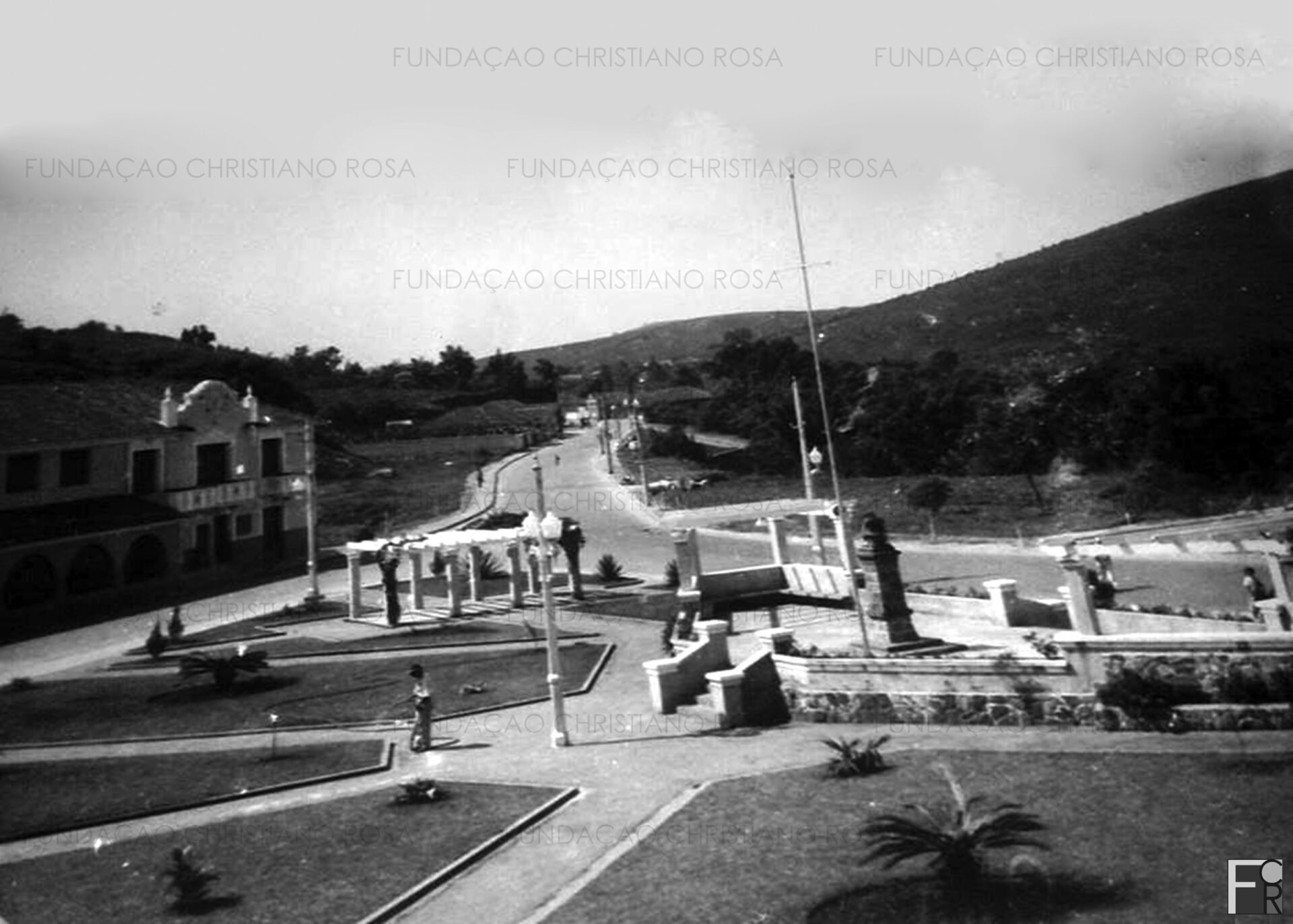 Praça Duque de Caxias em foto tirada entre os anos de 1952 e 1955.