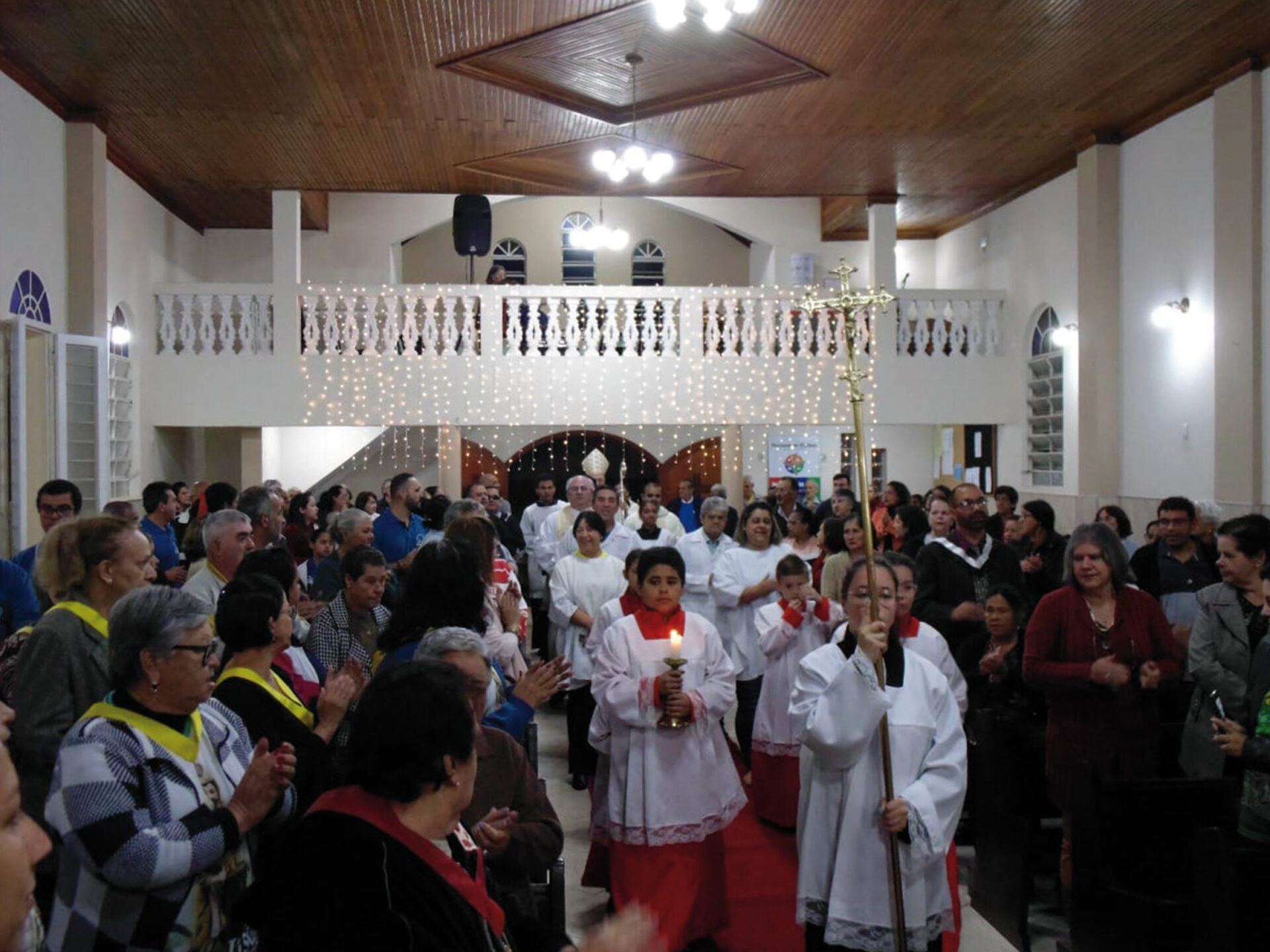 Neste 2022, um tríduo festivo comemorou os 15 anos da Instituição Canônica de Paróquia de Santo Antônio, em Piquete. No dia da Festa, a missa foi presidida pelo Bispo Diocesano, D. Joaquim Vladimir.
