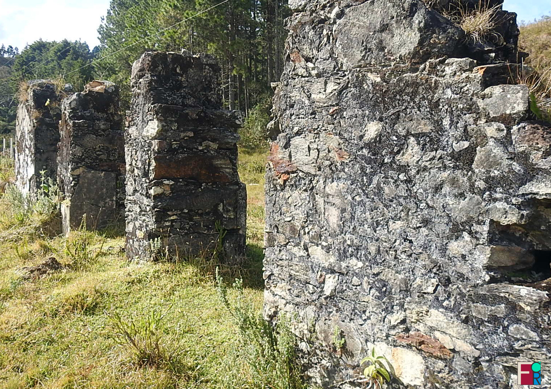 Ruínas do Sanatório Militar em foto de Maio de 2022.