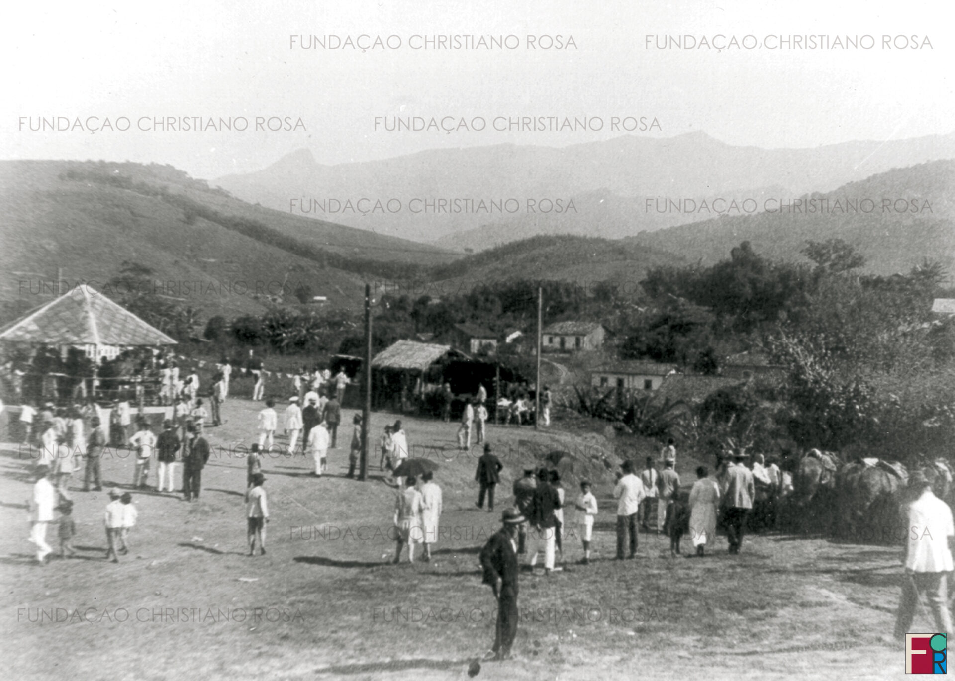 Coreto no Largo da Antiga Matriz de São Miguel. Foto da década de 1920.