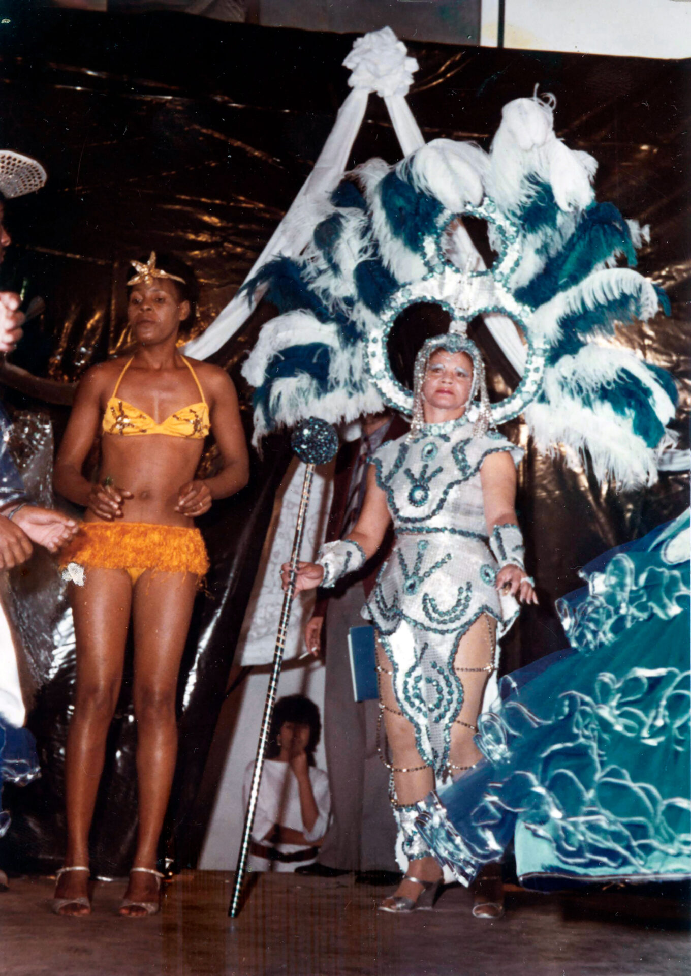 Carnaval de 1984 em Piquete, SP. Em destaque Liliu, da Escola de Samba "Príncipe Negro".
